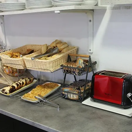 Adonis Апарт-отель Ла-Боль-Эскублак