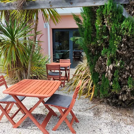 Adonis Апарт-отель 3*