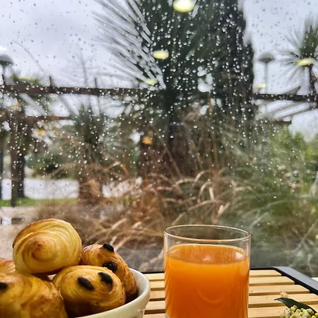 Апарт-отель Adonis Ла-Боль-Эскублак