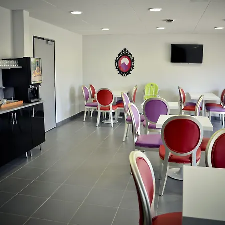 Adonis Апарт-отель 3*