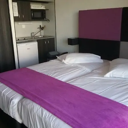 아도니스 라 불 3* La Baule