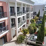 Adonis Appart hôtel 3*