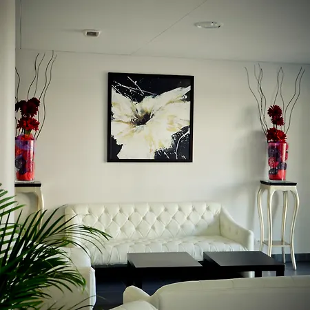 Adonis La Baule-Escoublac