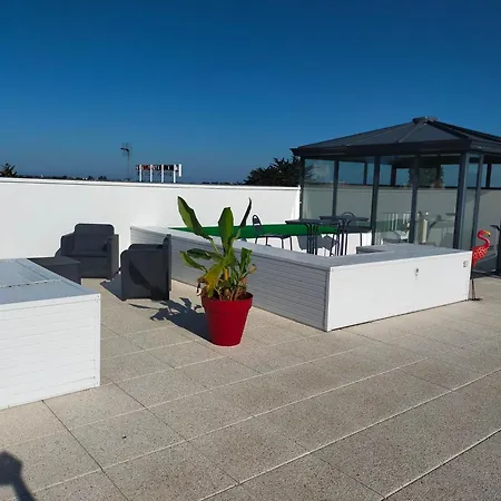 拉波勒阿多尼斯酒店 La Baule