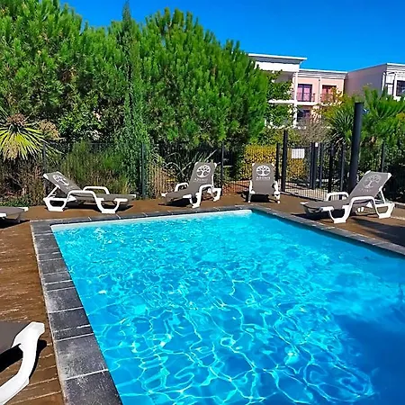 Aparthotel Adonis