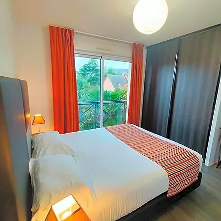Adonis Aparthotel 3*