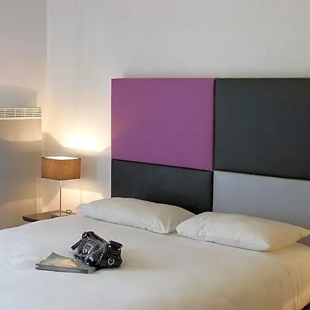 Adonis Aparthotel 3*