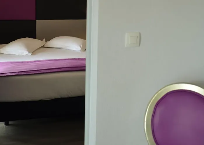 Appart hôtel Adonis 3*