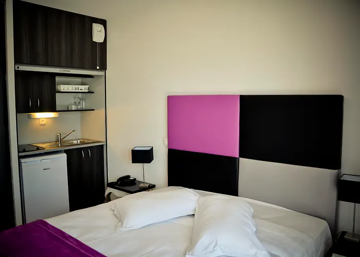 Adonis Appart hôtel 3*