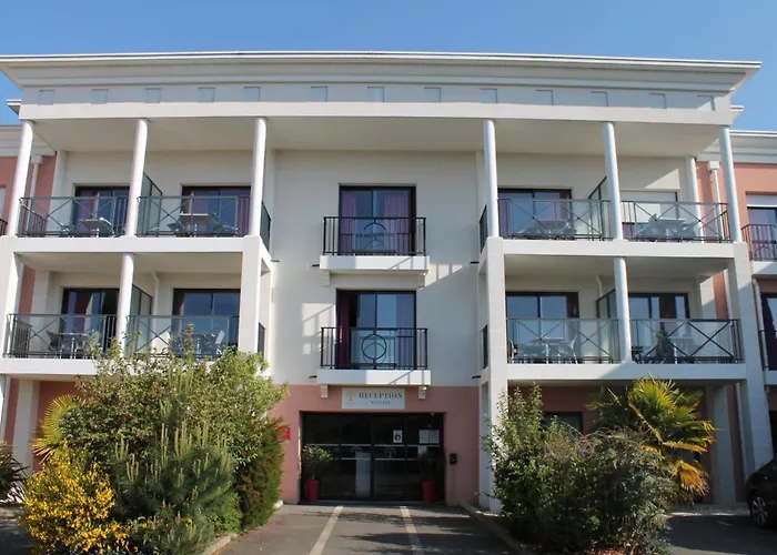 Adonis Apart Otel La Baule