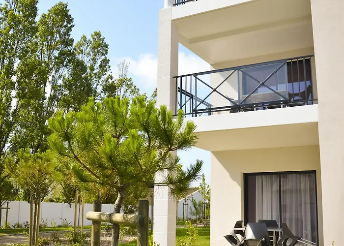 Adonis Appart hôtel 3*