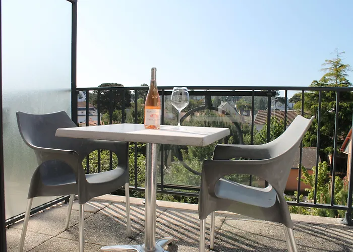 Adonis Appart hôtel 3*